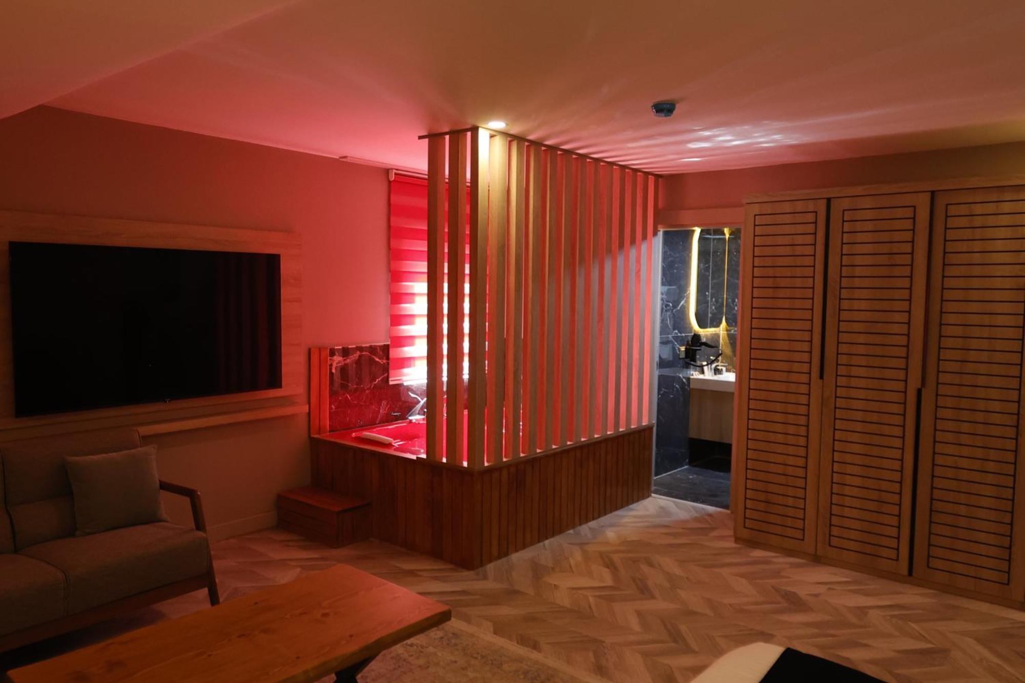 Iron Loft Hotel اسبرطة المظهر الخارجي الصورة
